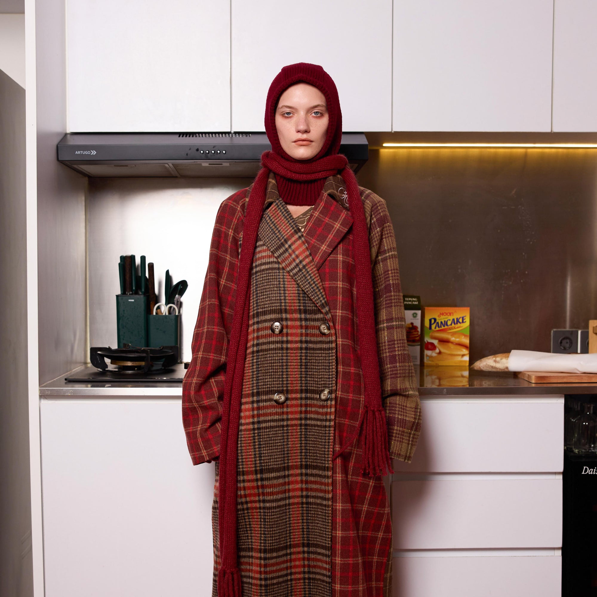 Arthur Apparel chunky wool blend knitted hood in rich maroon