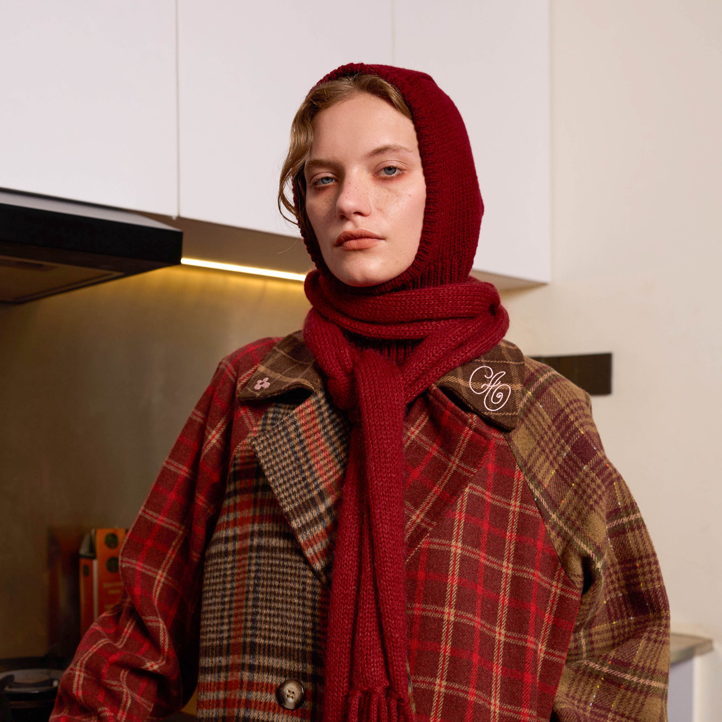 Arthur Apparel chunky wool blend knitted hood in rich maroon