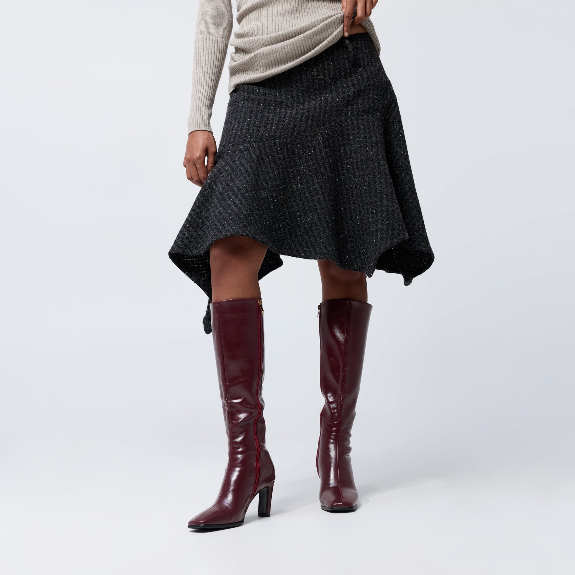 Arthur Apparel black wool blend knee length pixie skirt