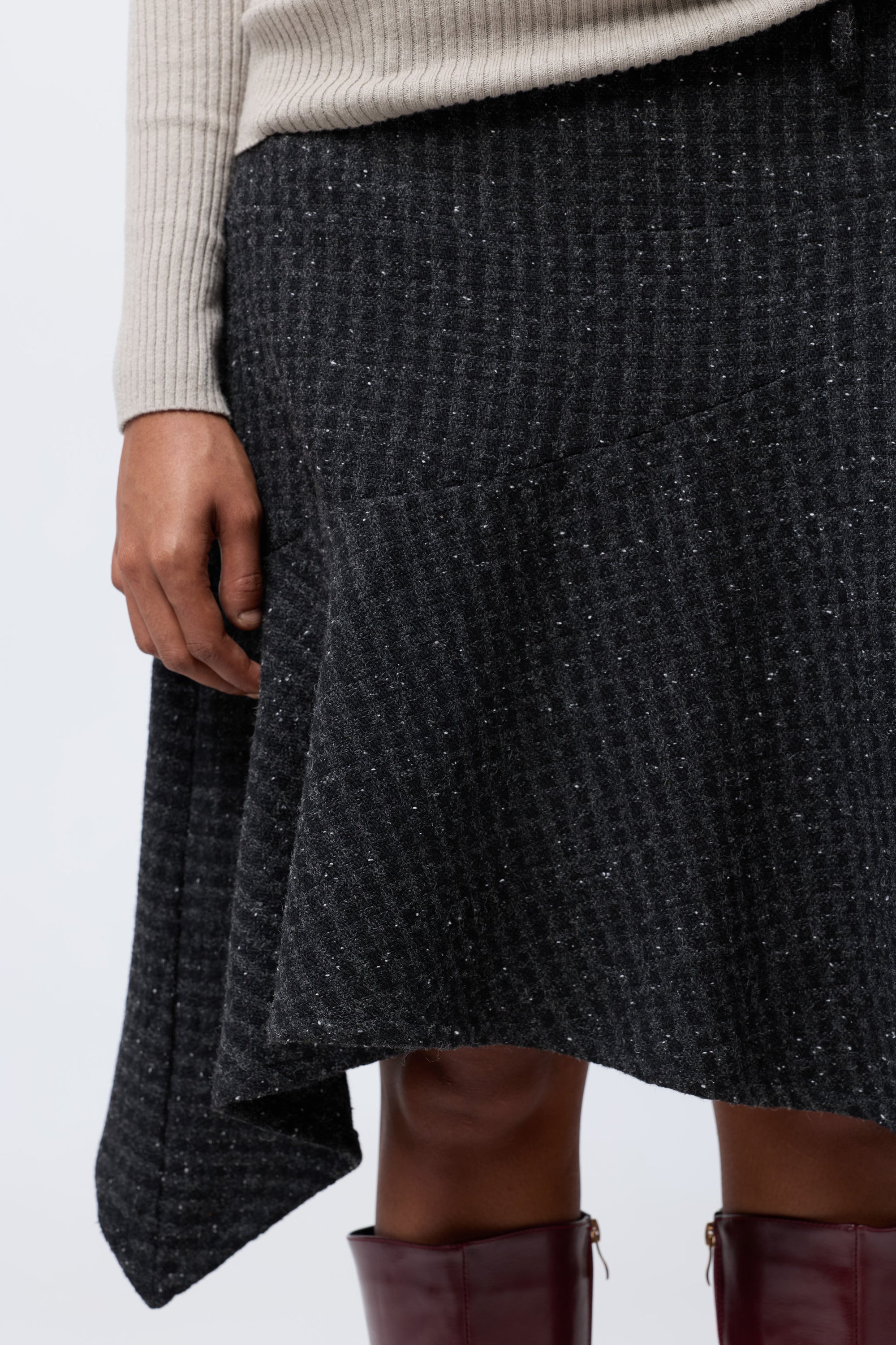 Arthur Apparel black wool blend knee length pixie skirt