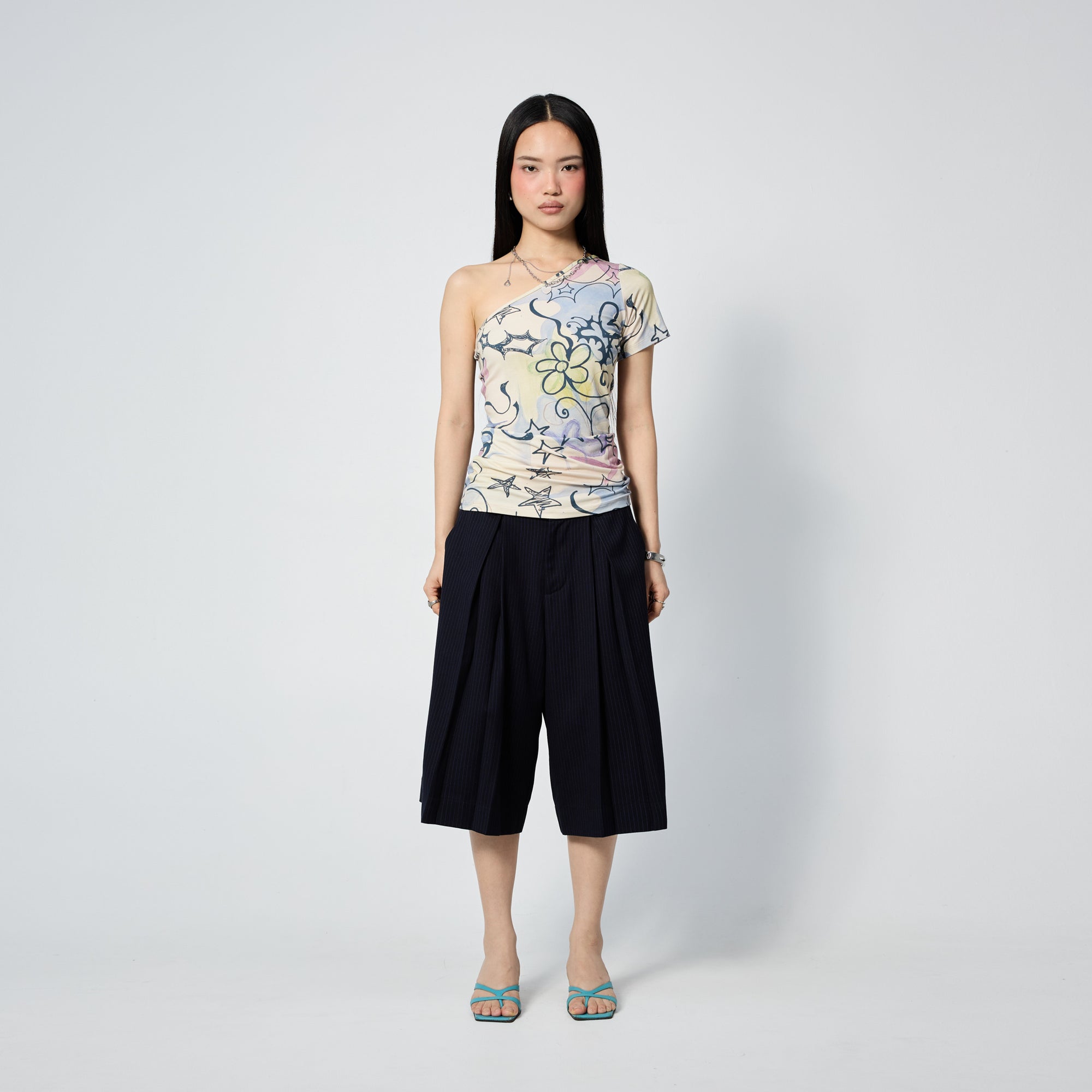 Arthur Apparel black and blue stripes short with culotte shape and embroideries on the pockets