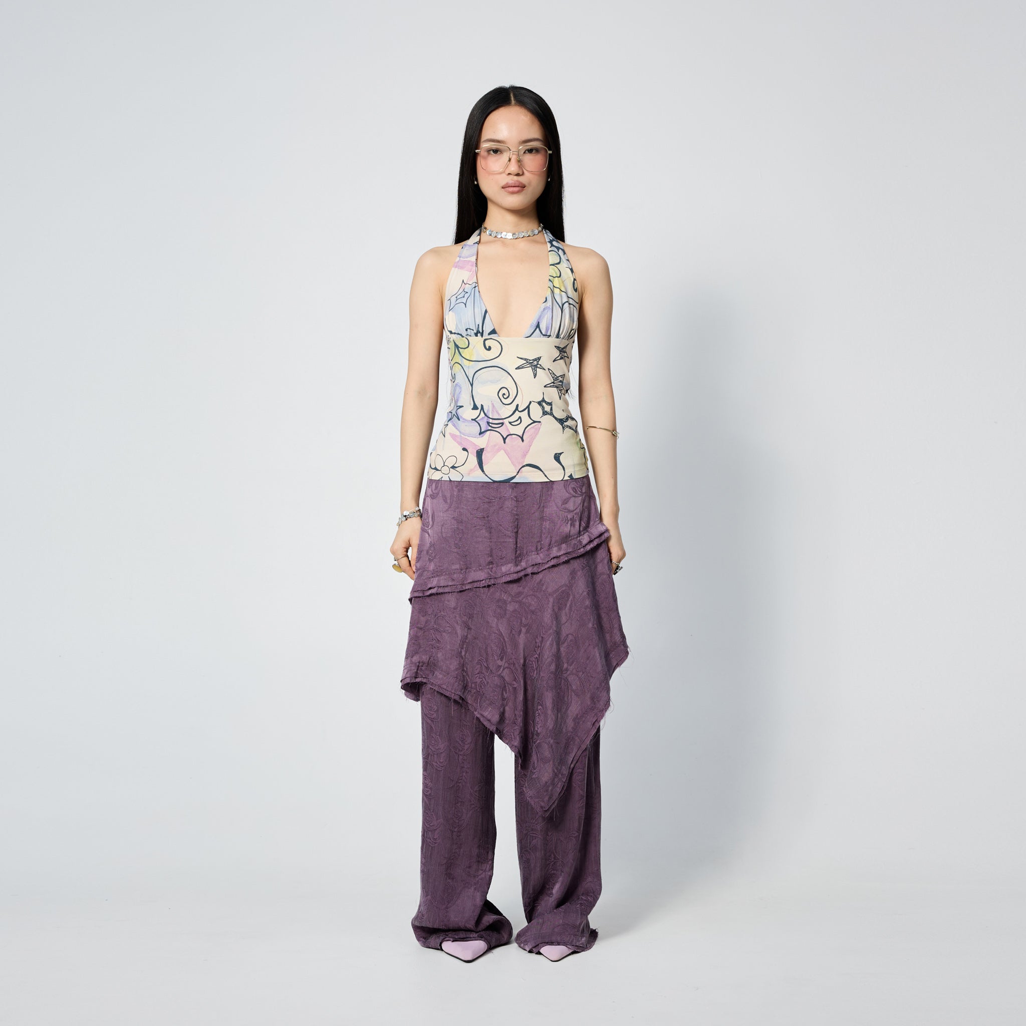 Arthur Apparel cleavage tee with purple stars print